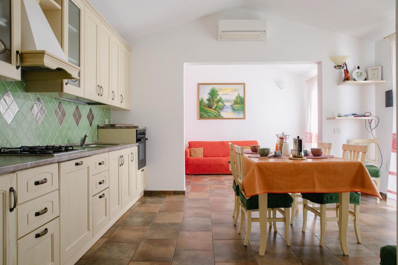 Le Residenze Di Baia Sant'Anna Villa Tanaunella Kültér fotó