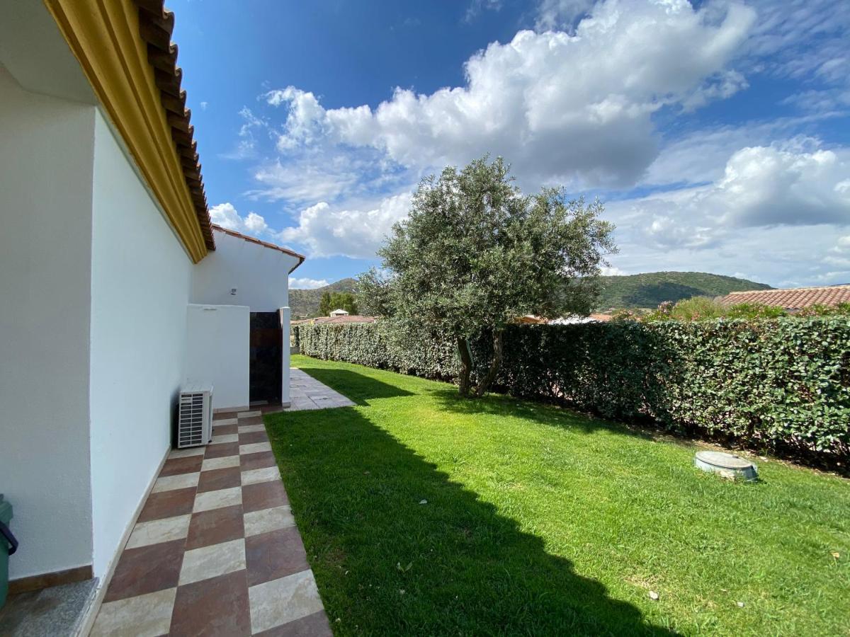 Le Residenze Di Baia Sant'Anna Villa Tanaunella Kültér fotó