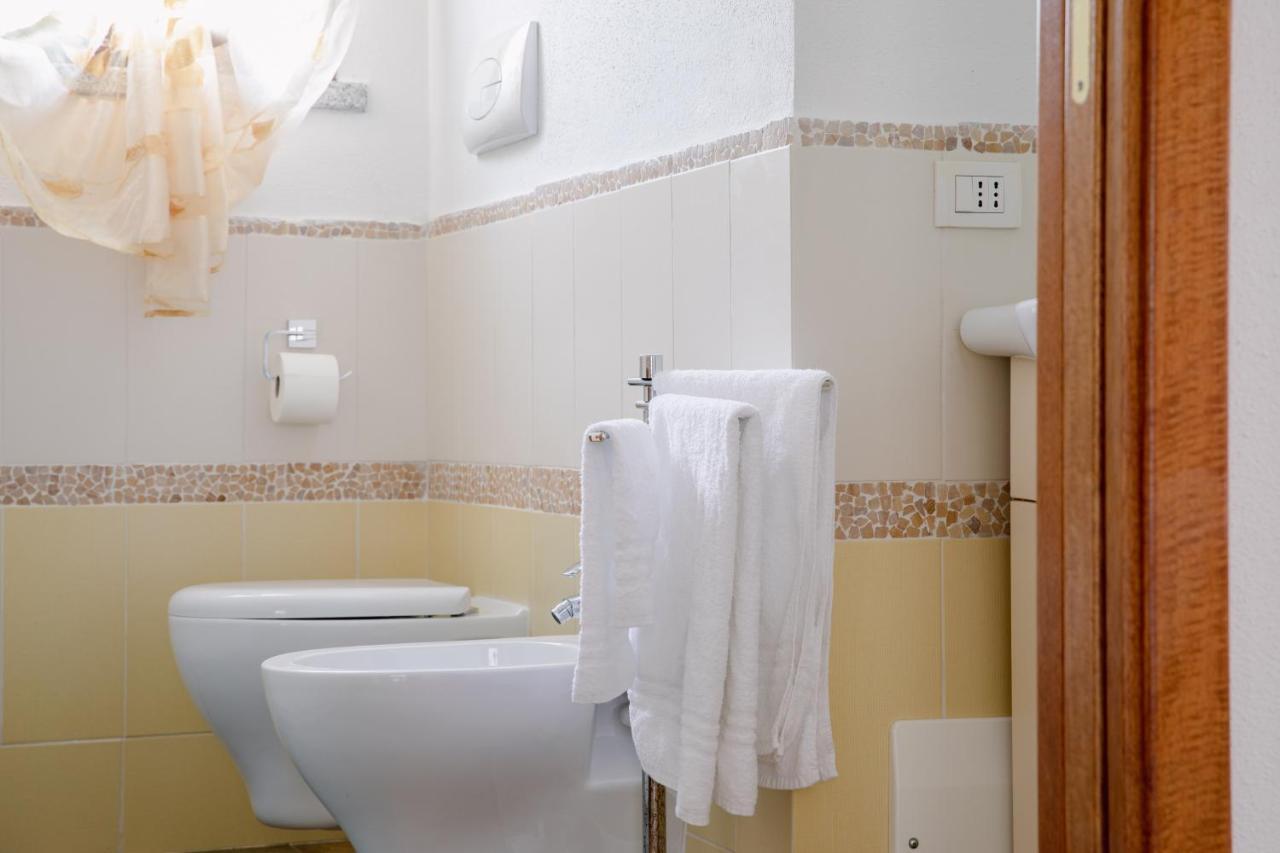 Le Residenze Di Baia Sant'Anna Villa Tanaunella Kültér fotó