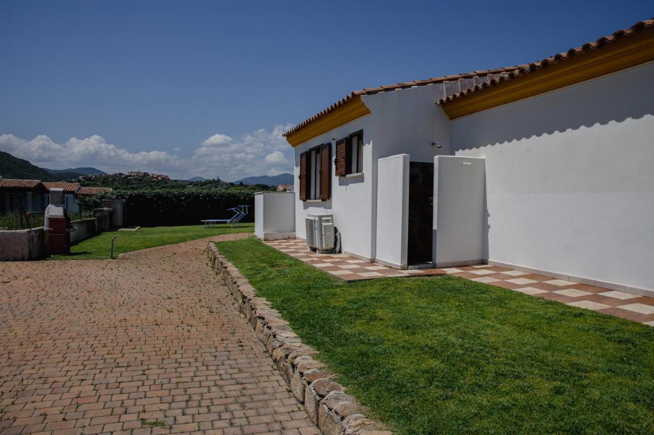 Le Residenze Di Baia Sant'Anna Villa Tanaunella Kültér fotó